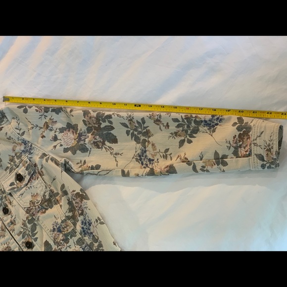 Floral print cream denim jacket - Picture 7 of 8